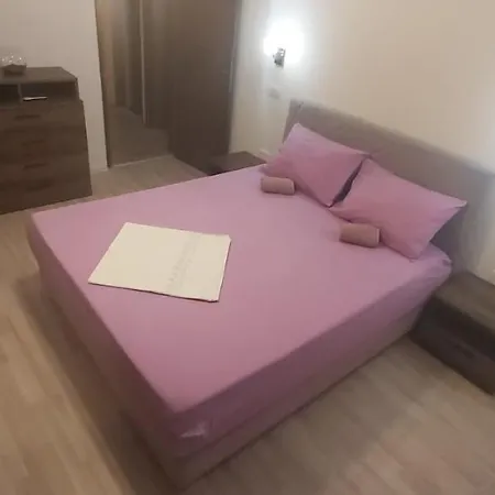 Sunshine Apartment *