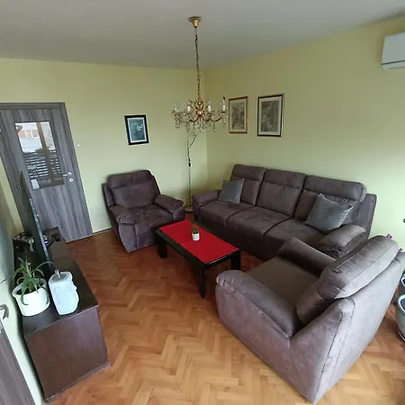 Sunshine Apartment *