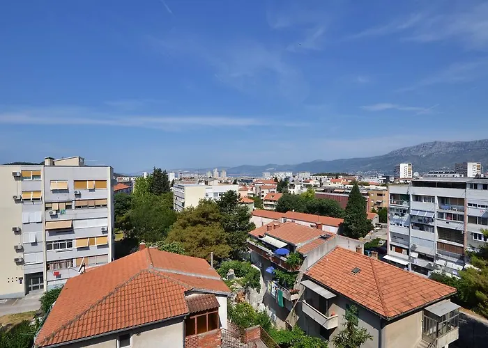 Sunshine Apartment *